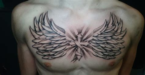 diseos tatuajes en el pecho para hombres|Tatuajes de hombre en el pecho